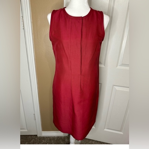 Talbots Women’s Shift Dress silk Blend Size 8P Red Work Wear Business Sleeveless - Picture 1 of 8